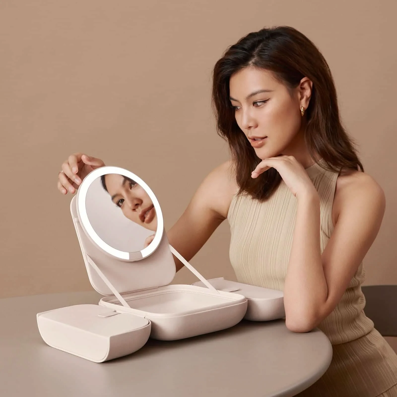 AMIRO M2 LumoCube Portable LED Makeup Mirror - Image 3